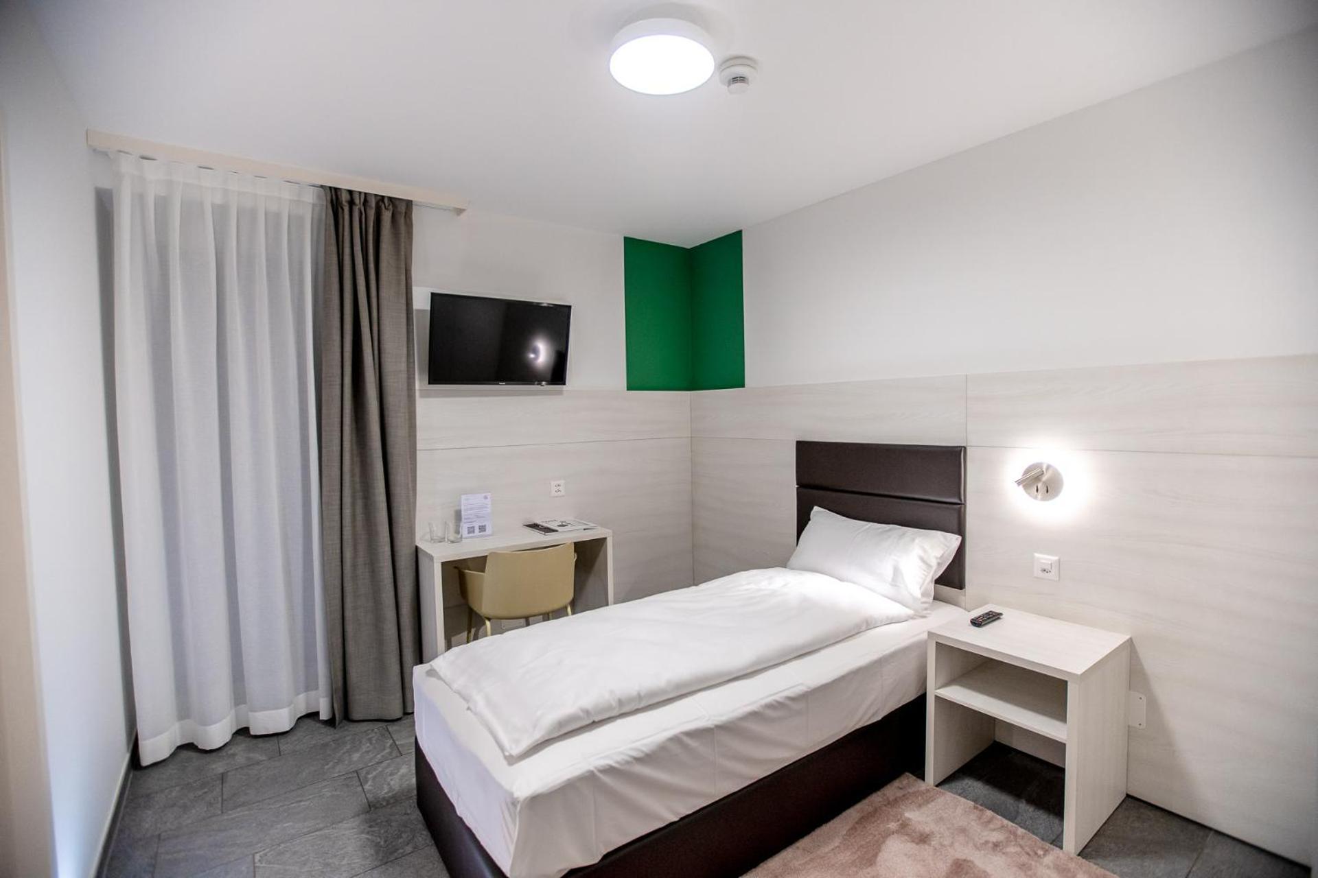 Miralago Locarno Easy Rooms Muralto Pokoj fotografie